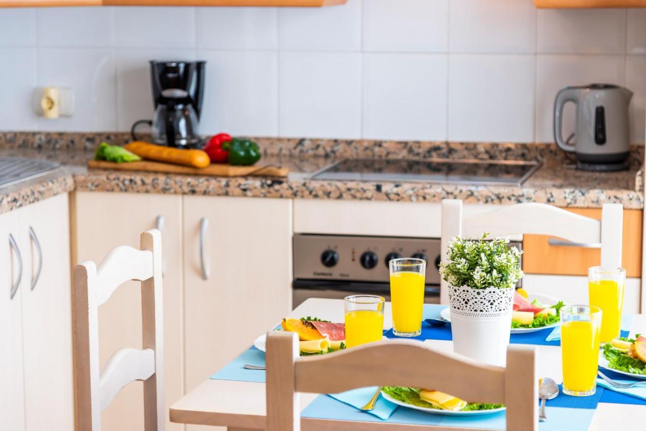 17 Los Cristianos Central By The Beach ,Wifi Arona  Buitenkant foto